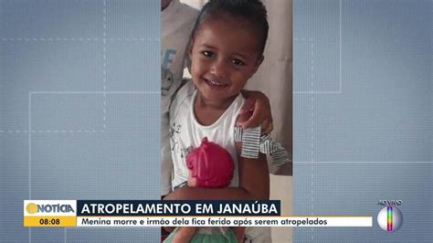 Menina morre após ser atropelada enquanto voltava da escola .